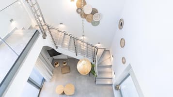 Maisonette with Sea View | Vardagsrum | 43-tums smart-tv med digitalkanaler, Netflix och streamingtjänster