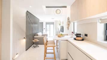 Maisonette | Eigene Küche | Kühlschrank, Ofen, Herdplatte, Espressomaschine