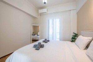 3 slaapkamers, een strijkplank/strijkijzer, wifi, beddengoed