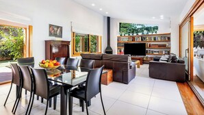 Ảnh chưa phân loại, 2 trong số 29 ảnh, nút