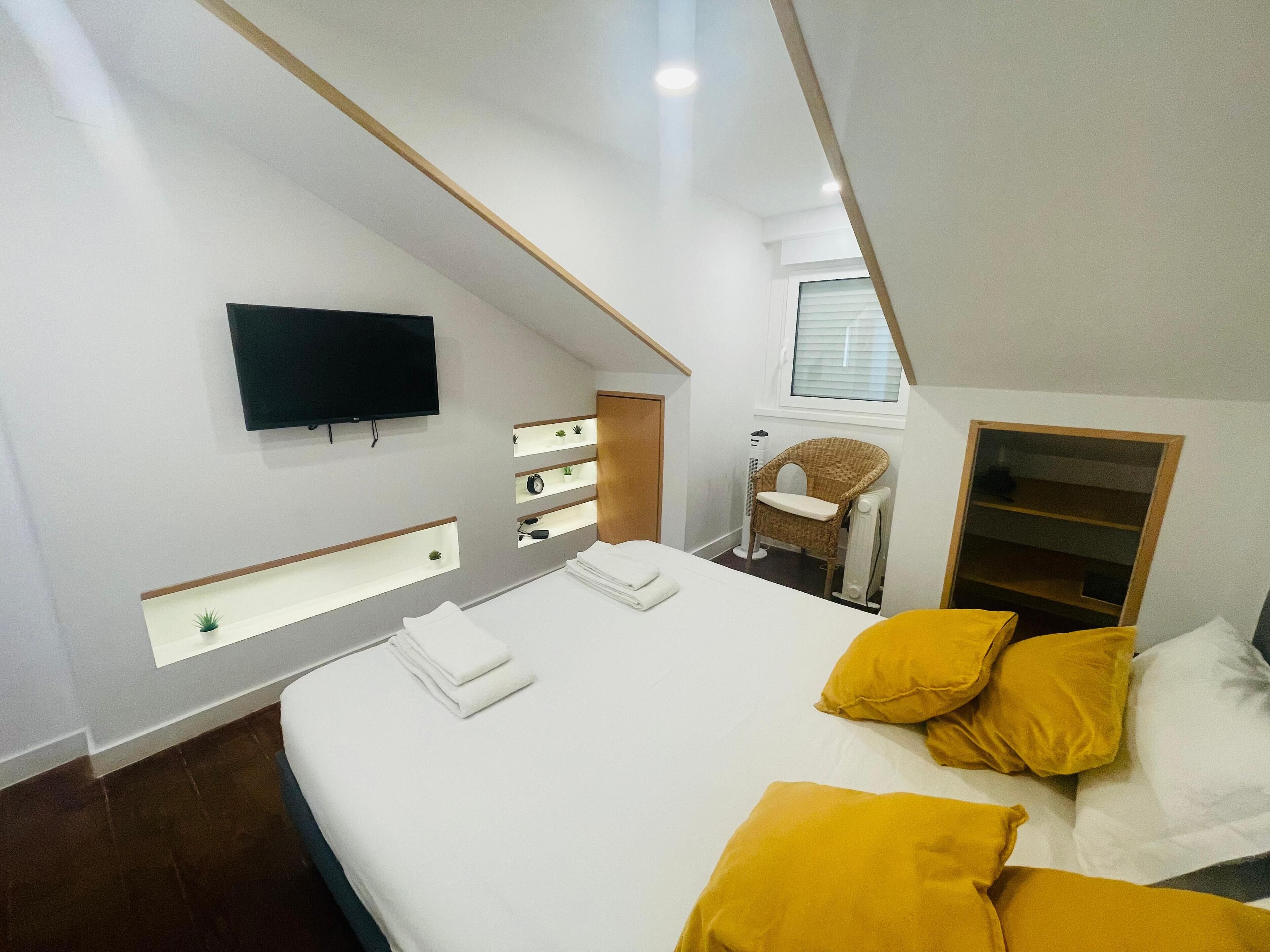 Basic Apartment, City View