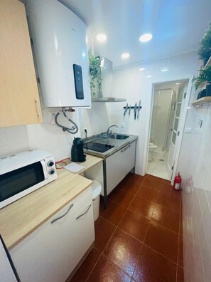 Basic Apartment | Private kitchen - Alfama (Lisbon)