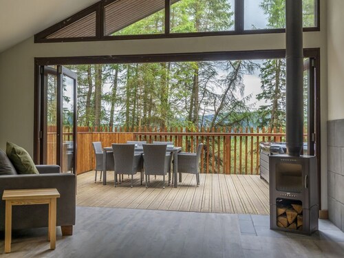 Glentress Forest White Willow Premium Valley View