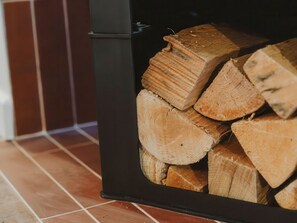 Unclassified image, 2 of 19, button