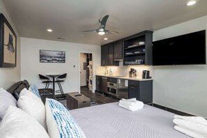 1 chambre, Wi-Fi gratuit, draps fournis