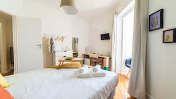 Apartamento conforto, 4 quartos (Desterro Historical 4) | Cortinas blackout, ferros/tábuas de passar roupa, Wi-Fi de cortesia