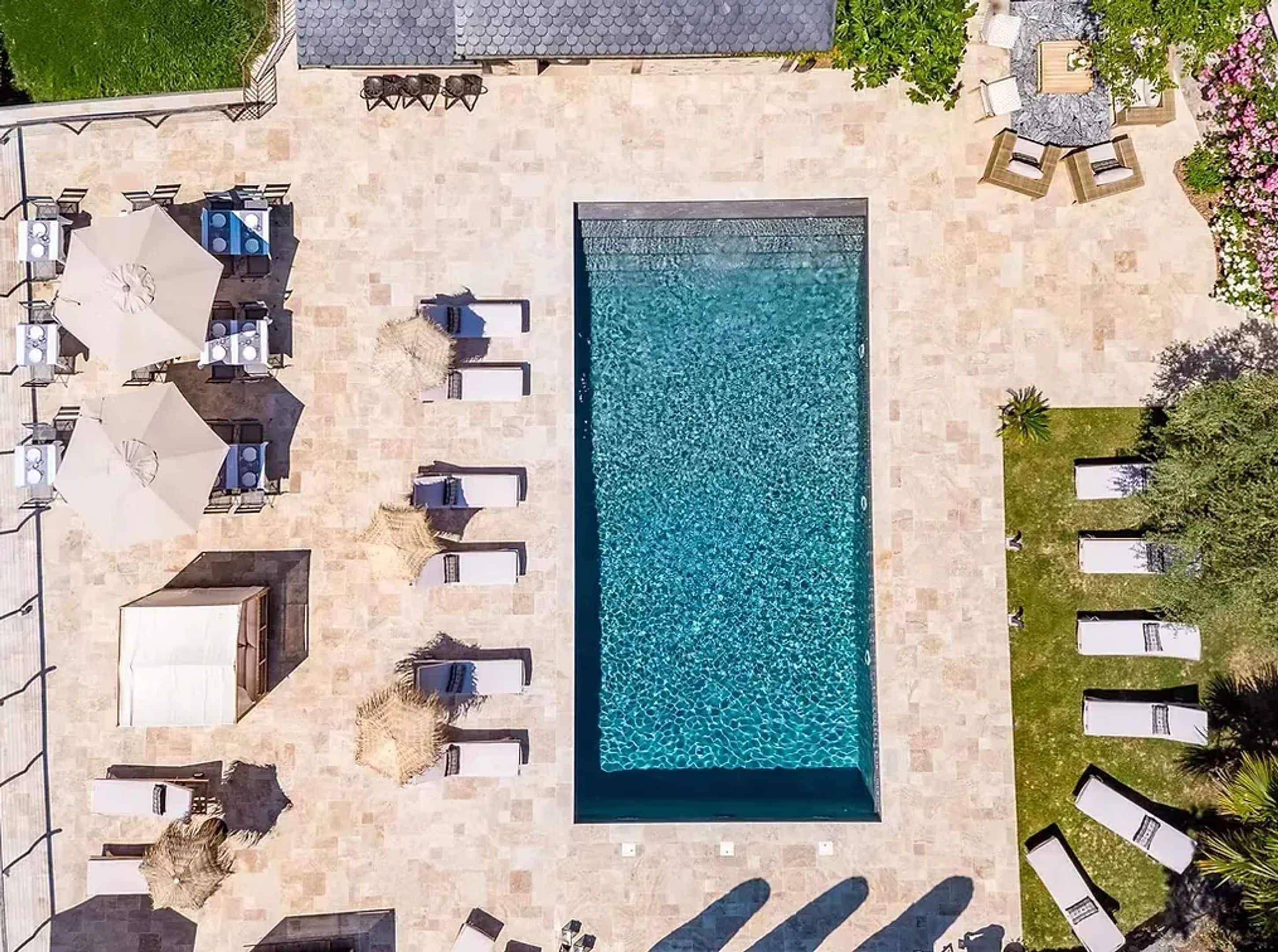 Vue sur piscine
