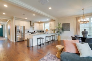 House (3 Bedrooms) | Interior - Pool Table! Walkable Stay in Midtown MEM (Memphis)