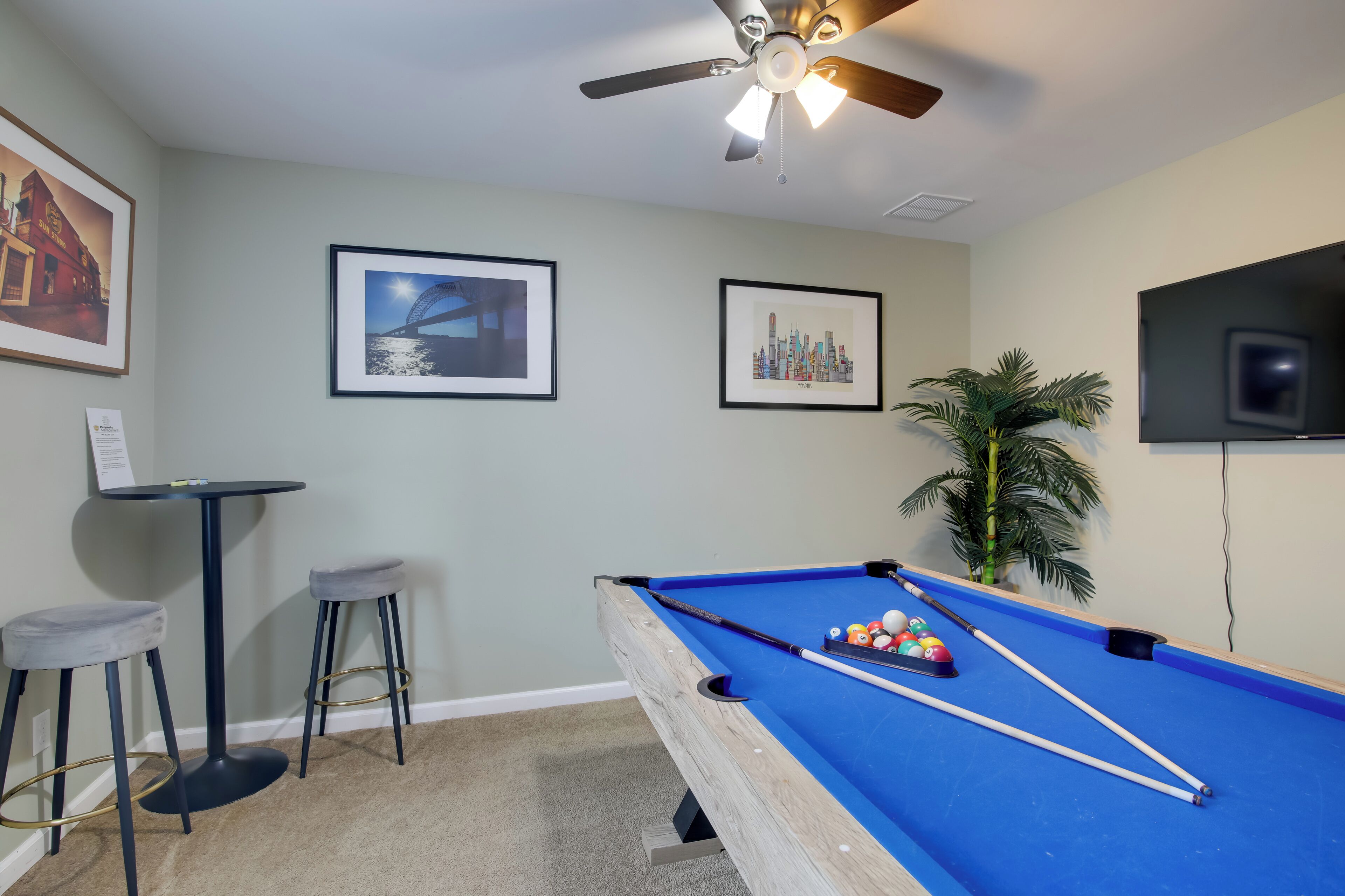 House (4 Bedrooms) | Front of property