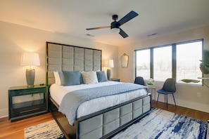 Apartment (4 Bedrooms) | Interior - Walk to Fedex Forum! Luxe Townhome w/ Rooftop Deck (Memphis)