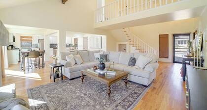 Groups Welcome, Central Location! Tulsa Gem + Yard