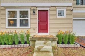 House (4 Bedrooms) | Interior - Greenbackville Retreat w/ Deck: 1 Mi to Marina! (Greenbackville)