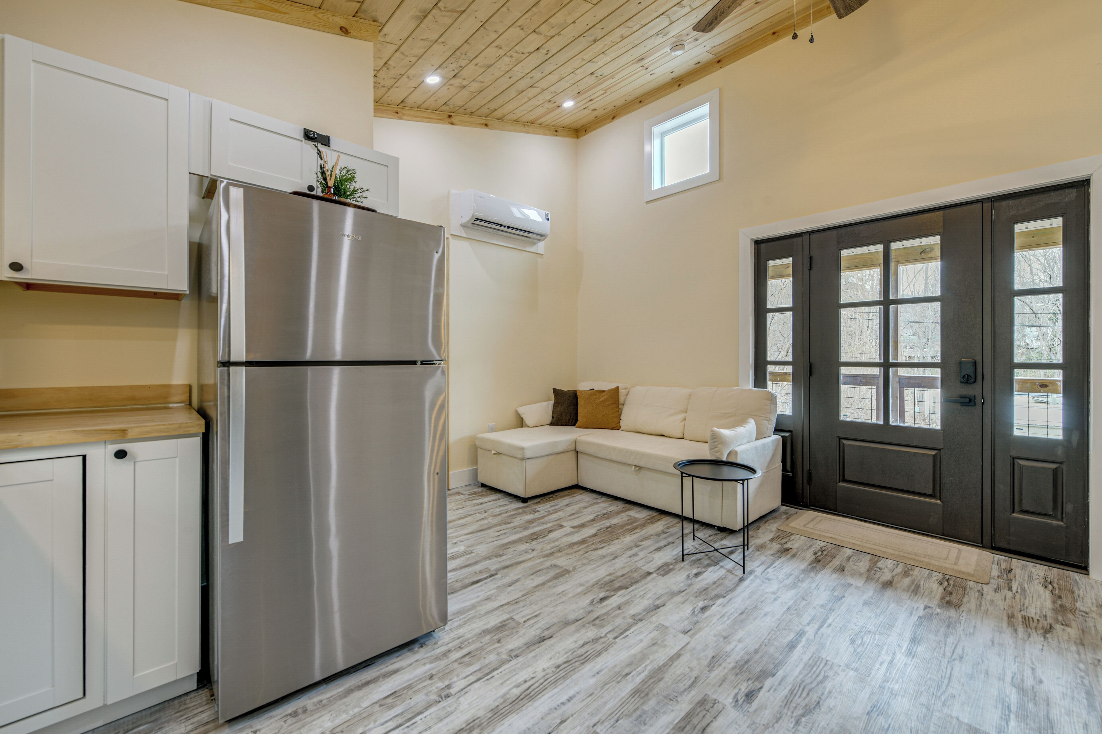 المنشأة من الداخل