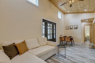 Casa (2 Bedrooms) | Interior