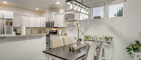 Talo (4 Bedrooms) | Sisätilat