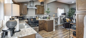 < 1 Mi to Dtwn Sedalia! Family Getaway w/ Deck