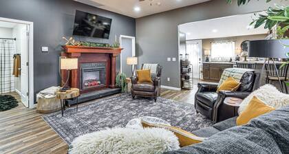 < 1 Mi to Dtwn Sedalia! Family Getaway w/ Deck