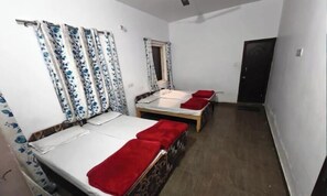 Family Quadruple Room - Sarvaheet (Ukhimath)