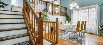 Deck & Outdoor Dining! Spacious St Paul Getaway