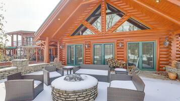 House (6 Bedrooms) | Interior