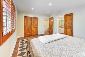 Interior - Game Room, Hot Tub & Views! Luxe Temecula Estate (Temecula)