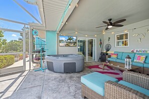 House (4 Bedrooms) | Interior - Heated Pool & Boat Dock! Port Charlotte Getaway (Port Charlotte)