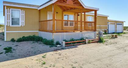 Hualapai Mountain Views & Deck! Yucca Getaway