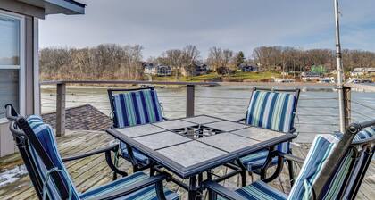 6 Mi to Indiana Beach! Waterfront Studio w/ Dock