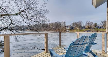 Lake Freeman Gem w/ Dock Access & Sunset View!
