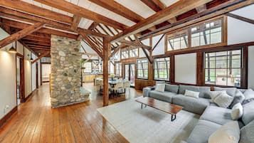 House (3 Bedrooms) | Front of property