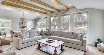 Fairway & Water Views! Peaceful Holly Lake Retreat