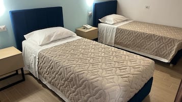 Classic Twin Room | Free WiFi