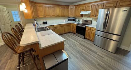 Relax and enjoy the river life in a newly renovated 3-bedroom home in Athens, AL
