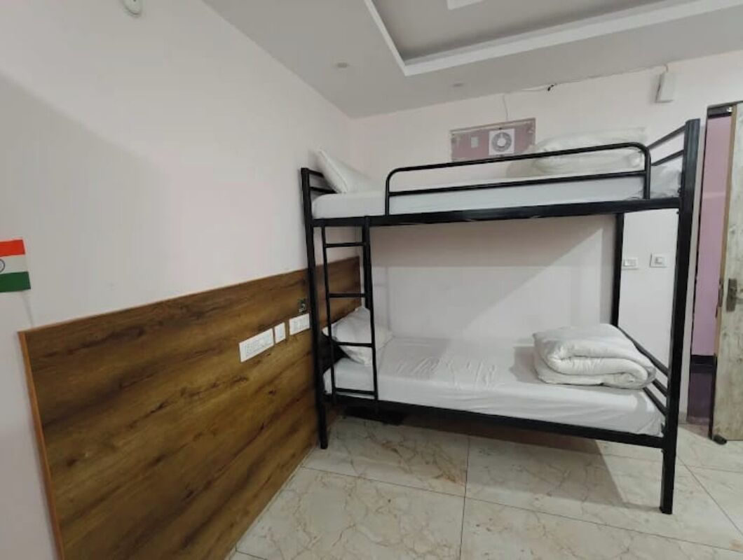 Shared Dormitory | Free WiFi