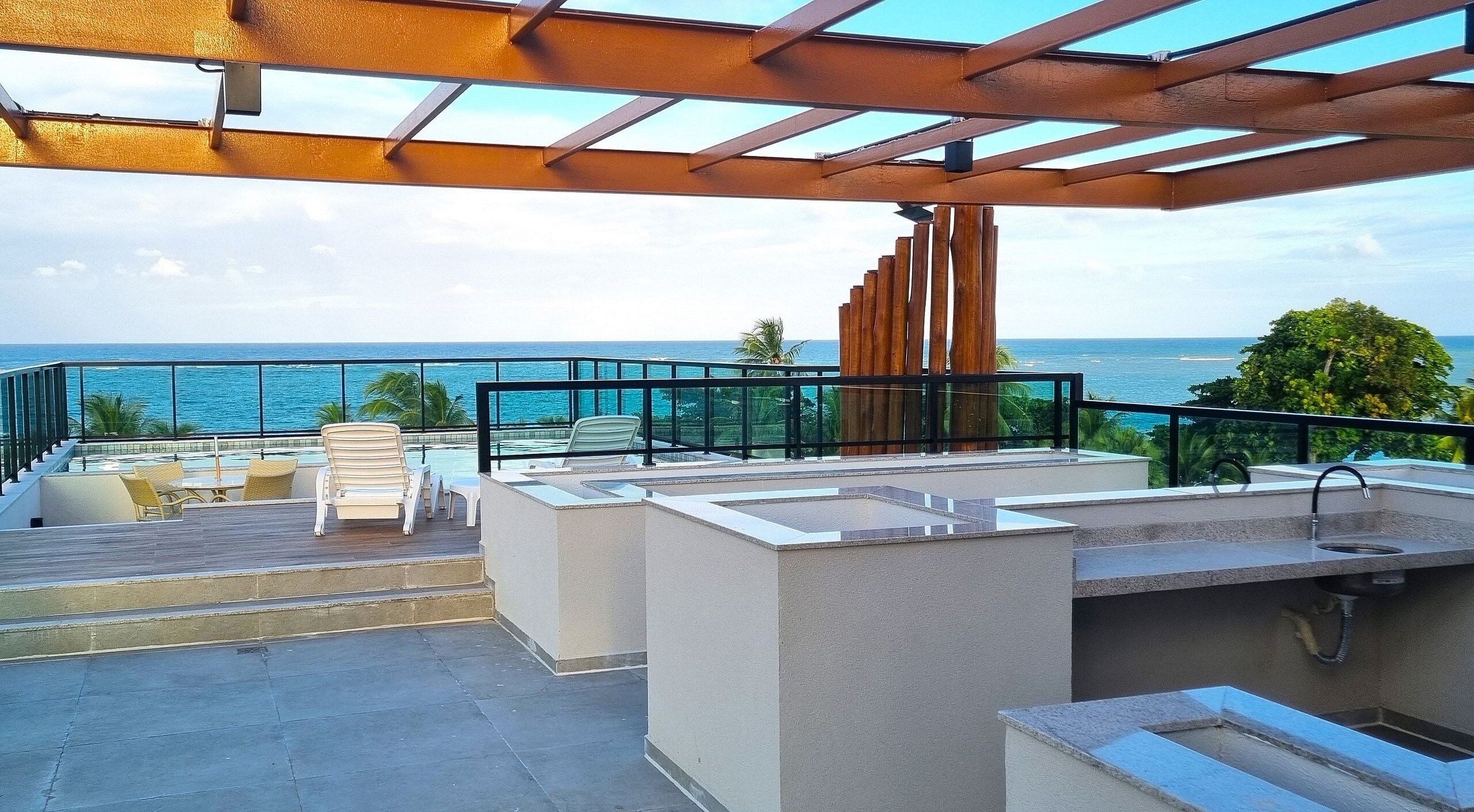 Basic Apartment | Terrace/patio