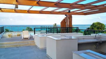 Basic Apartment | Terrace/patio