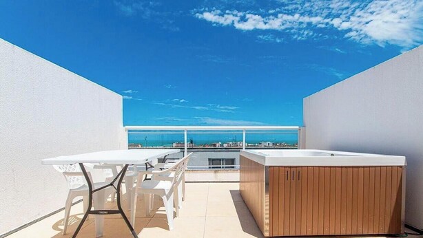 Apartemen Comfort | Tempat makan outdoor
