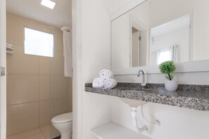 Bathroom - Beach Townhouses - Porto das Dunas By Carpediem (Aquiraz)