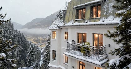 Bright one-bedroom suite for up to 4 guests featuring a separate bedroom