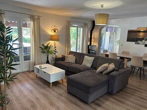 Living area - Ideal for vacations with family or friends: semi-detached house 150 m². (Mougins)