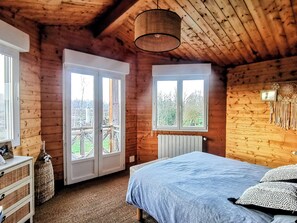 4 bedrooms, iron/ironing board, Internet, bed sheets - 8, family or friends, share the Pyrenees (Villeneuve-de-Rivière)