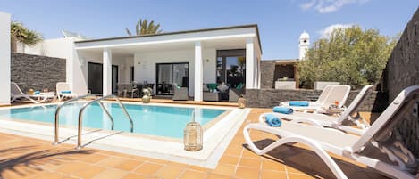 Villa, 3 Bedrooms | Pool