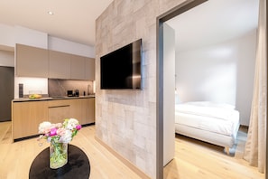1 chambre, bureau, fer et planche à repasser, Wi-Fi