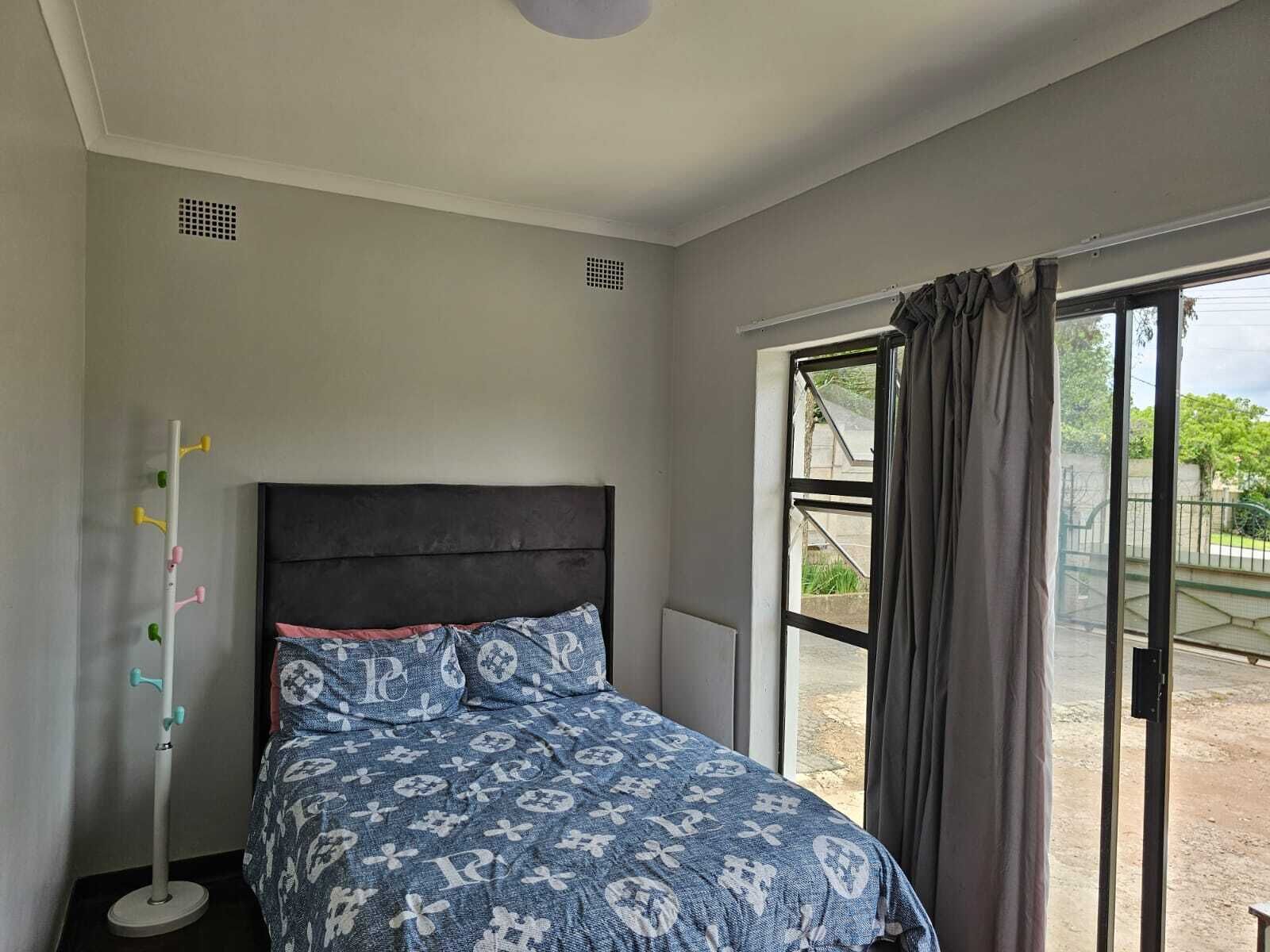 6 bedrooms, iron/ironing board, WiFi, bed sheets