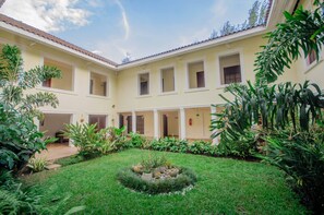 บริเวณภายนอก