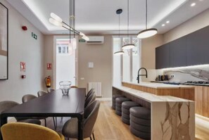 Dining - Exclusive 5-Bedroom Urban Villa in Prestigious Chamberí – Fully Renovated (Madrid)