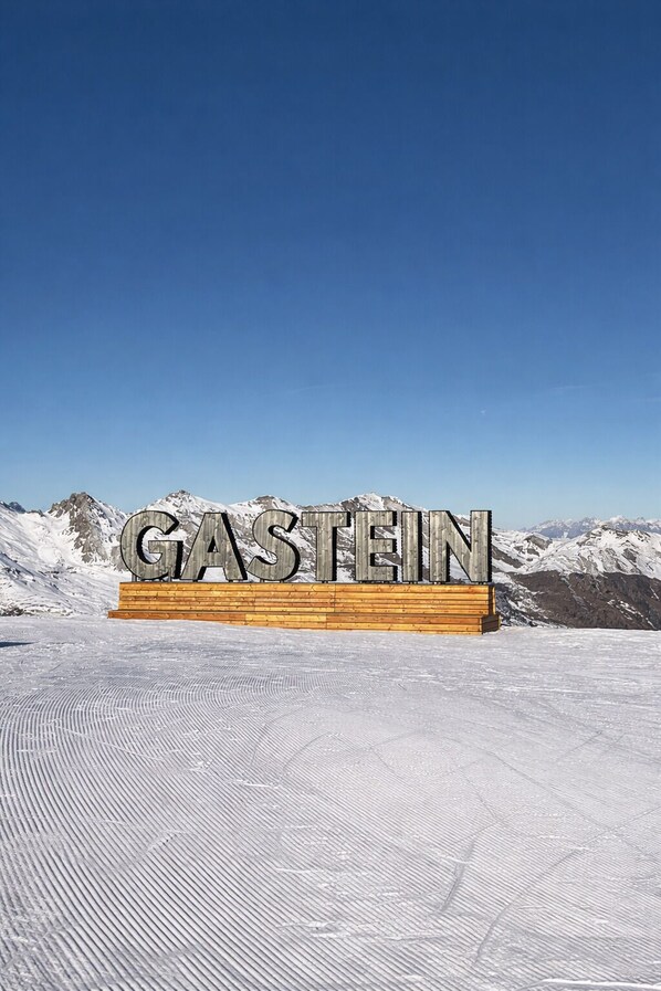 Immagine non classificata, 1 di 10, pulsante