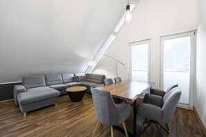 Unclassified image, 4 of 12, button - Modernes Loft-Penthouse mit 6 m Raumhöhe für 2–4 Personen (Alpenresidenz (Bad Gastein))