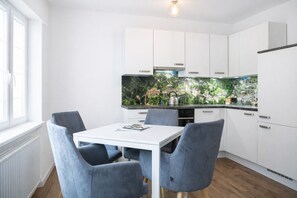 Unclassified image, 4 of 11, button - Geräumiges 2-Schlafzimmer-Apartment für bis zu 4 Personen (Alpenresidenz (Bad Gastein))