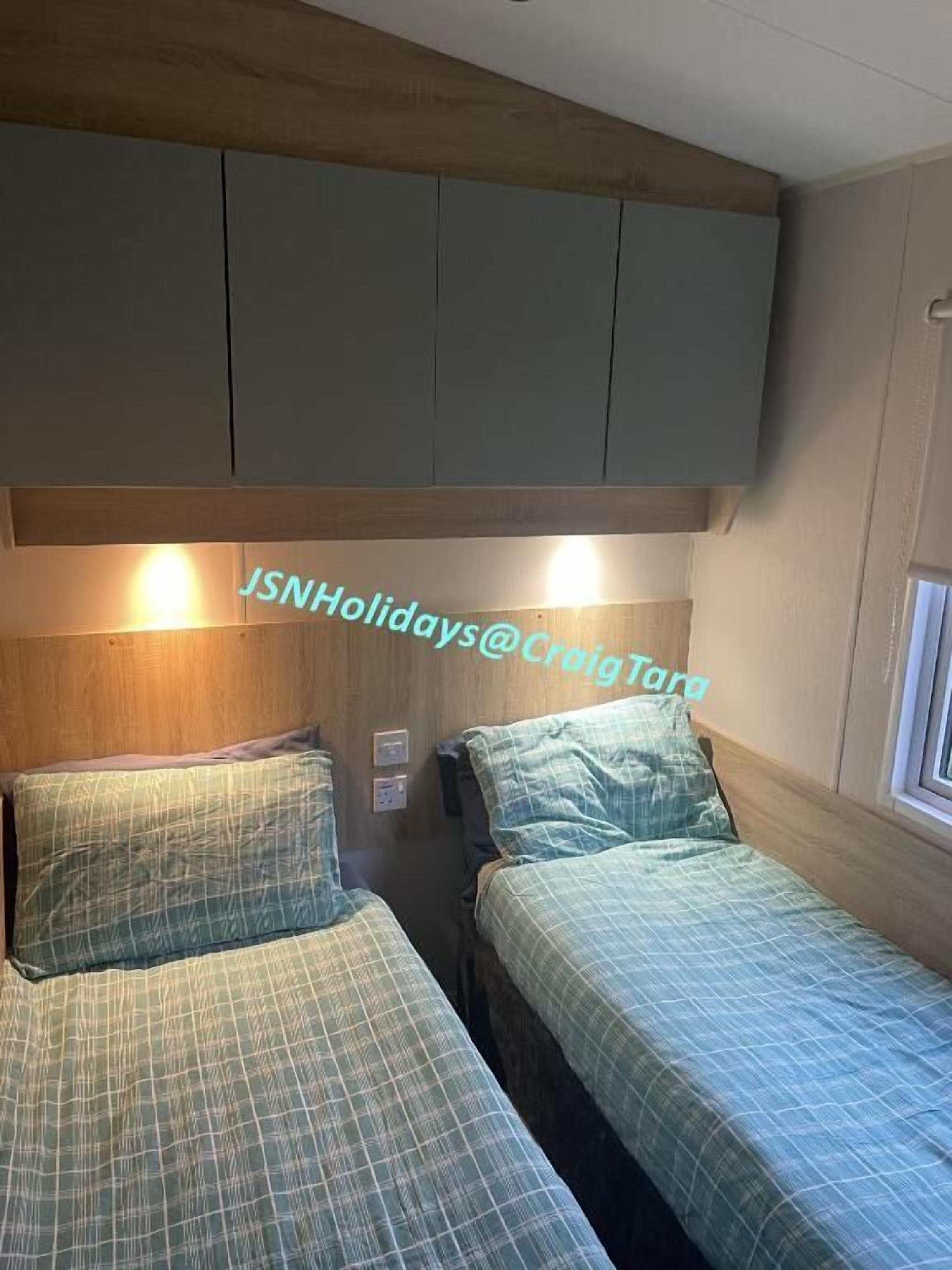 House, 3 Bedrooms, Smoking, Fireplace